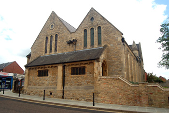 Saint Cuthbert's church west end May 2009